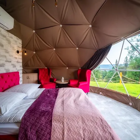 Diamond Glamp & Jacuzzi *