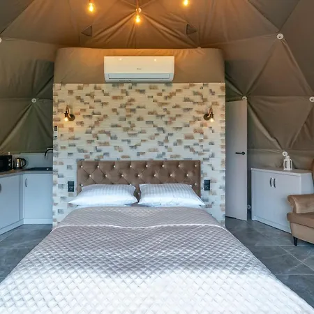 Diamond Glamp & Jacuzzi Luxury tent