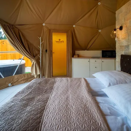 Diamond Glamp & Jacuzzi Luxury tent *