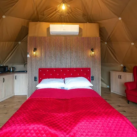 Розкішний намет Diamond Glamp & Jacuzzi *