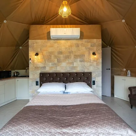 Diamond Glamp & Jacuzzi Розкішний намет